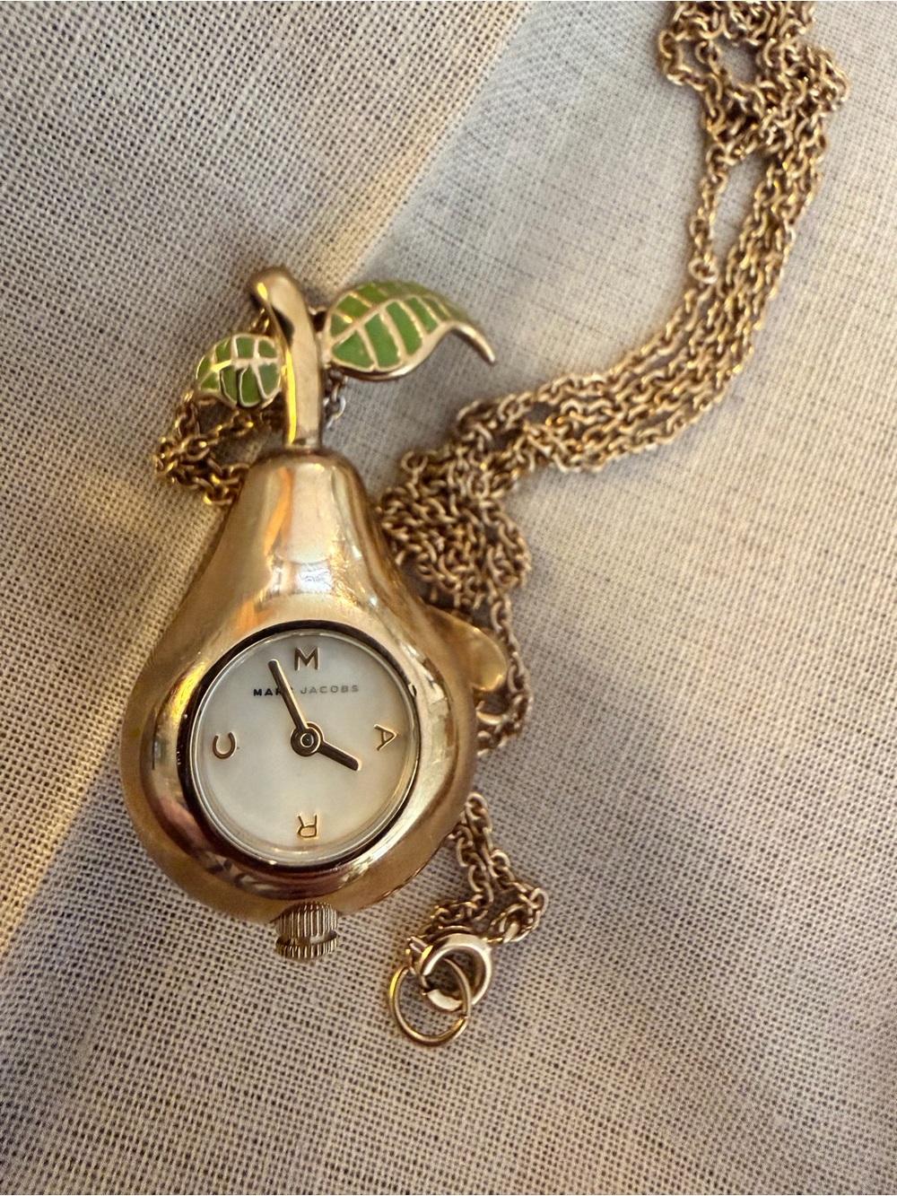 Marc Jacobs Gold Pear Pendant Watch Necklace - Picture 7 of 7